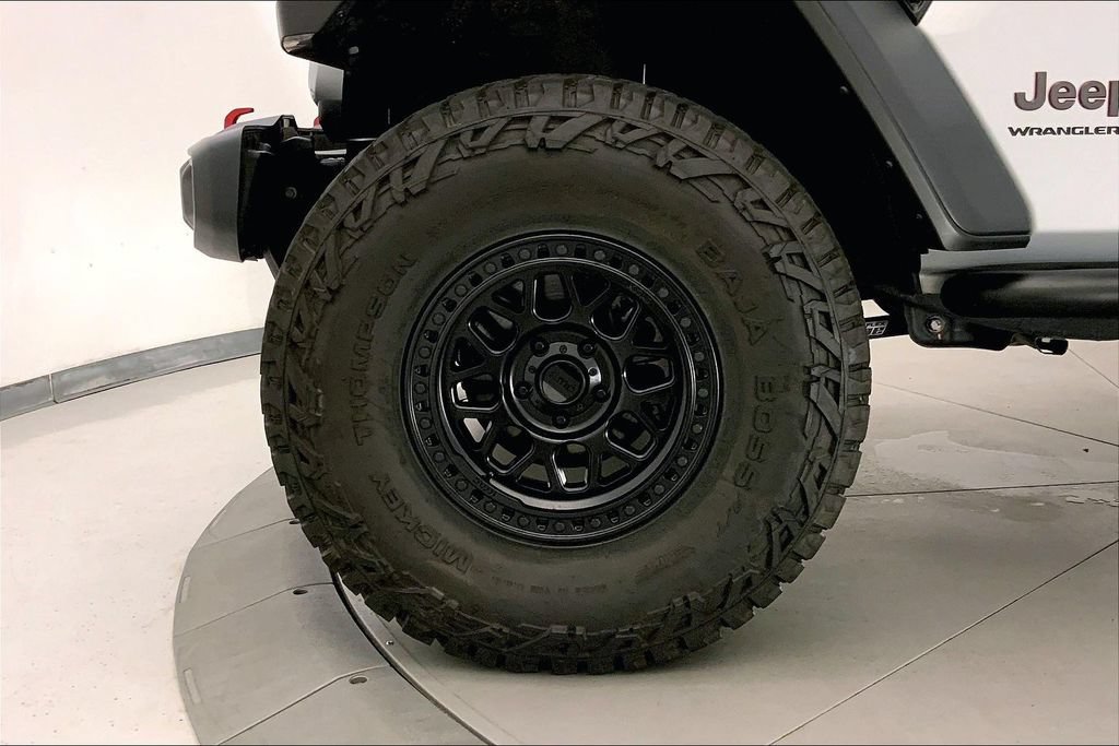 Used 2024 Jeep Wrangler Unlimited Rubicon w/ Technology Group AWD/4WD image 7