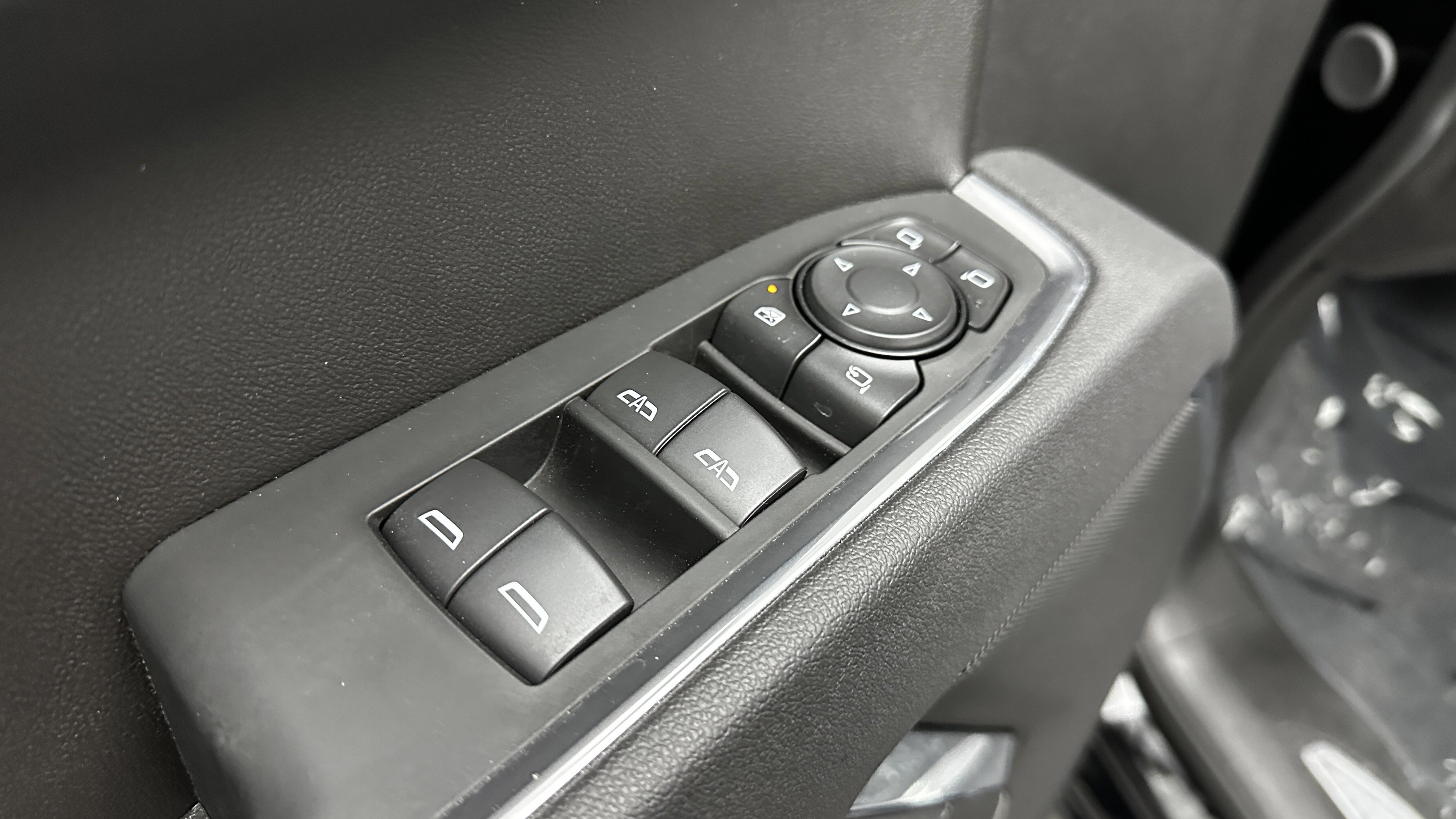 Used 2026 GMC Sierra 1500 SLT image 12