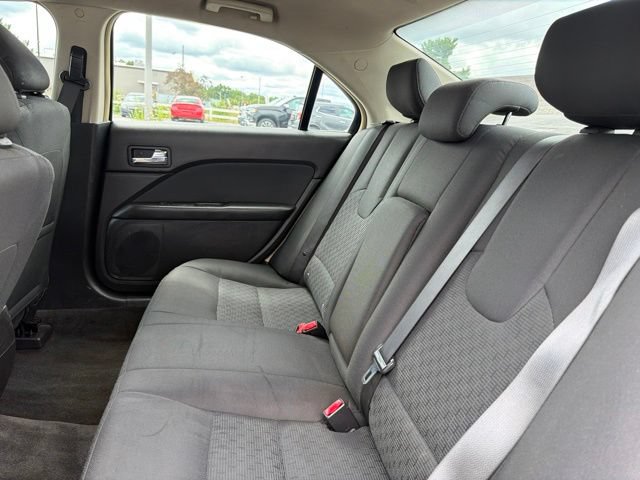 Used 2011 Ford Fusion SE FWD image 19