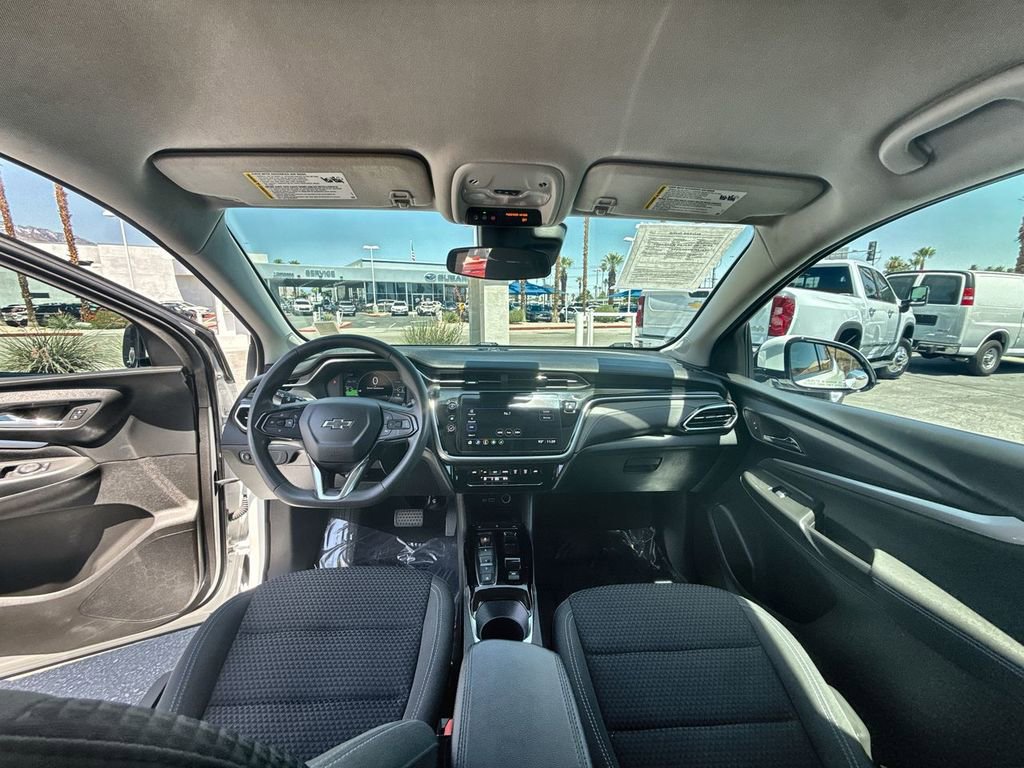 Used 2023 Chevrolet Bolt EUV LT FWD image 19
