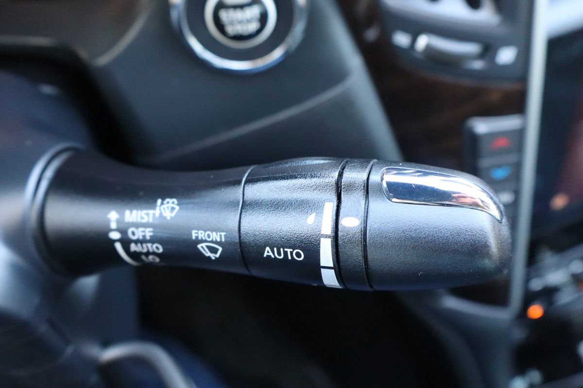 Used 2014 INFINITI Q50 Sport w/ Deluxe Technology Package image 33