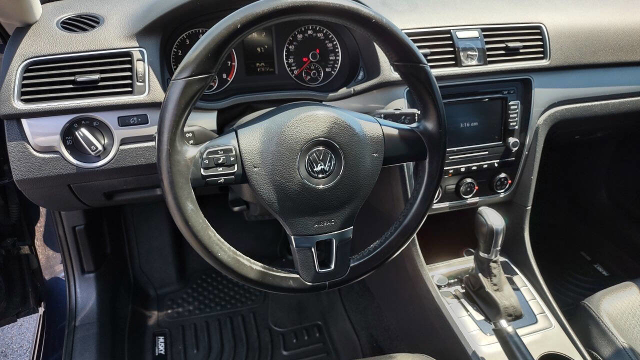 Used 2015 Volkswagen Passat 1.8T Limited Edition image 14