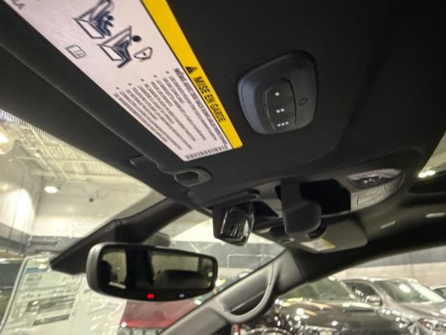 New 2027 Chrysler Pacifica Select w/ Family Tech Group AWD/4WD image 29