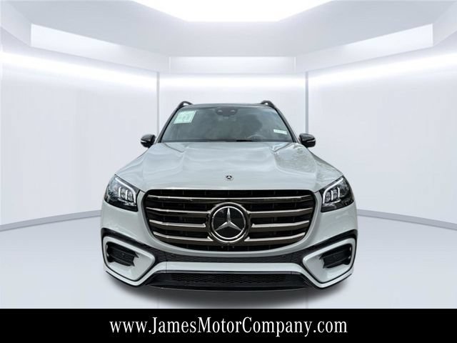 Used 2025 Mercedes-Benz GLS 450 4MATIC image 4