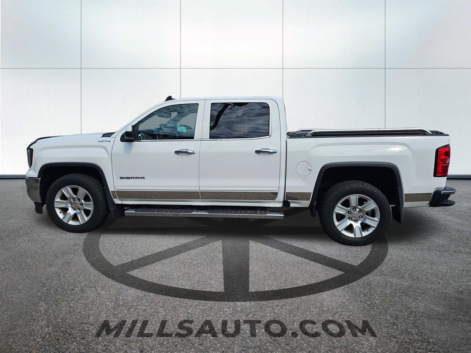 Used 2017 GMC Sierra 1500 SLE w/ SLE Value Package AWD/4WD image 10