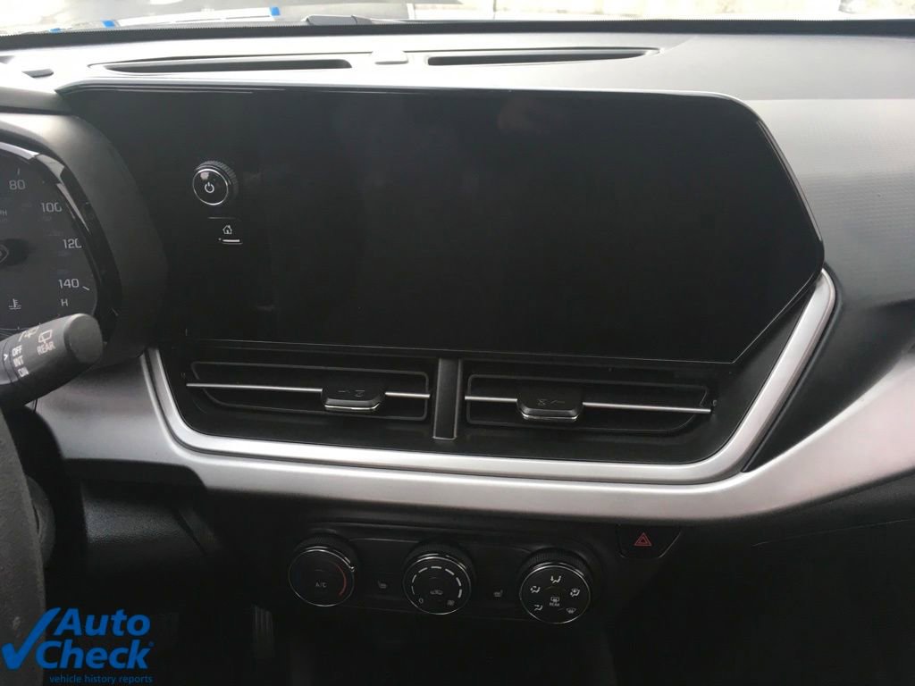 Used 2024 Chevrolet Trax LS w/ LS Convenience Package image 21