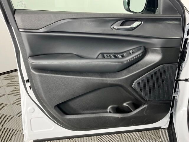 New 2025 Jeep Grand Cherokee Altitude image 20