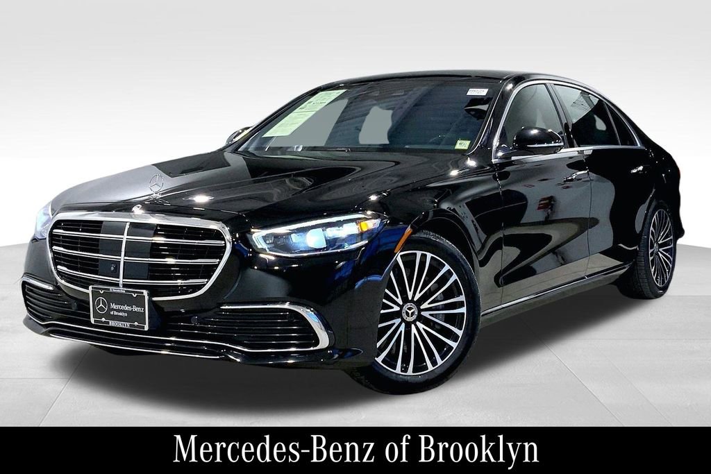 Used 2024 Mercedes-Benz S 580e 4MATIC Sedan image 3