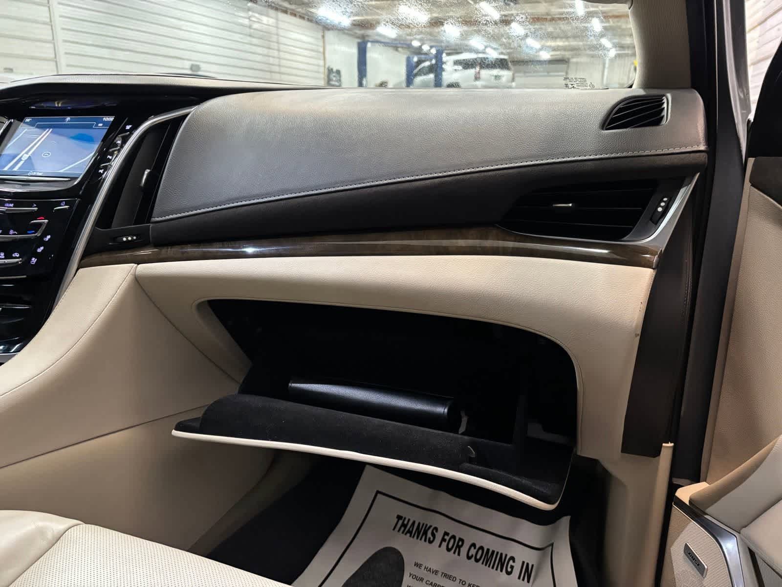 Used 2020 Cadillac Escalade ESV Luxury w/ Escalade Sport Edition AWD/4WD image 34