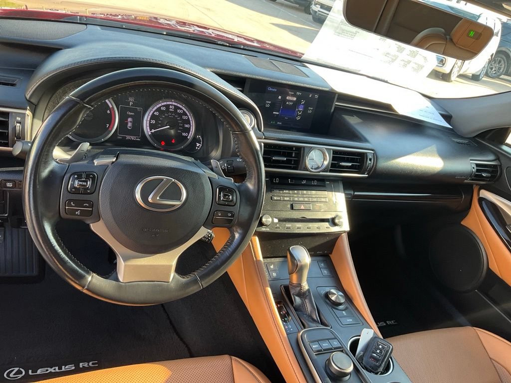 Used 2016 Lexus RC 200t w/ Premium Package RWD image 3