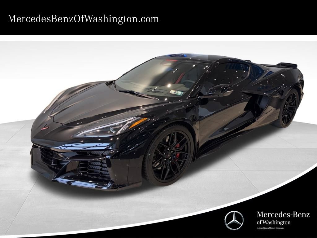 Used 2024 Chevrolet Corvette Z06 image 1