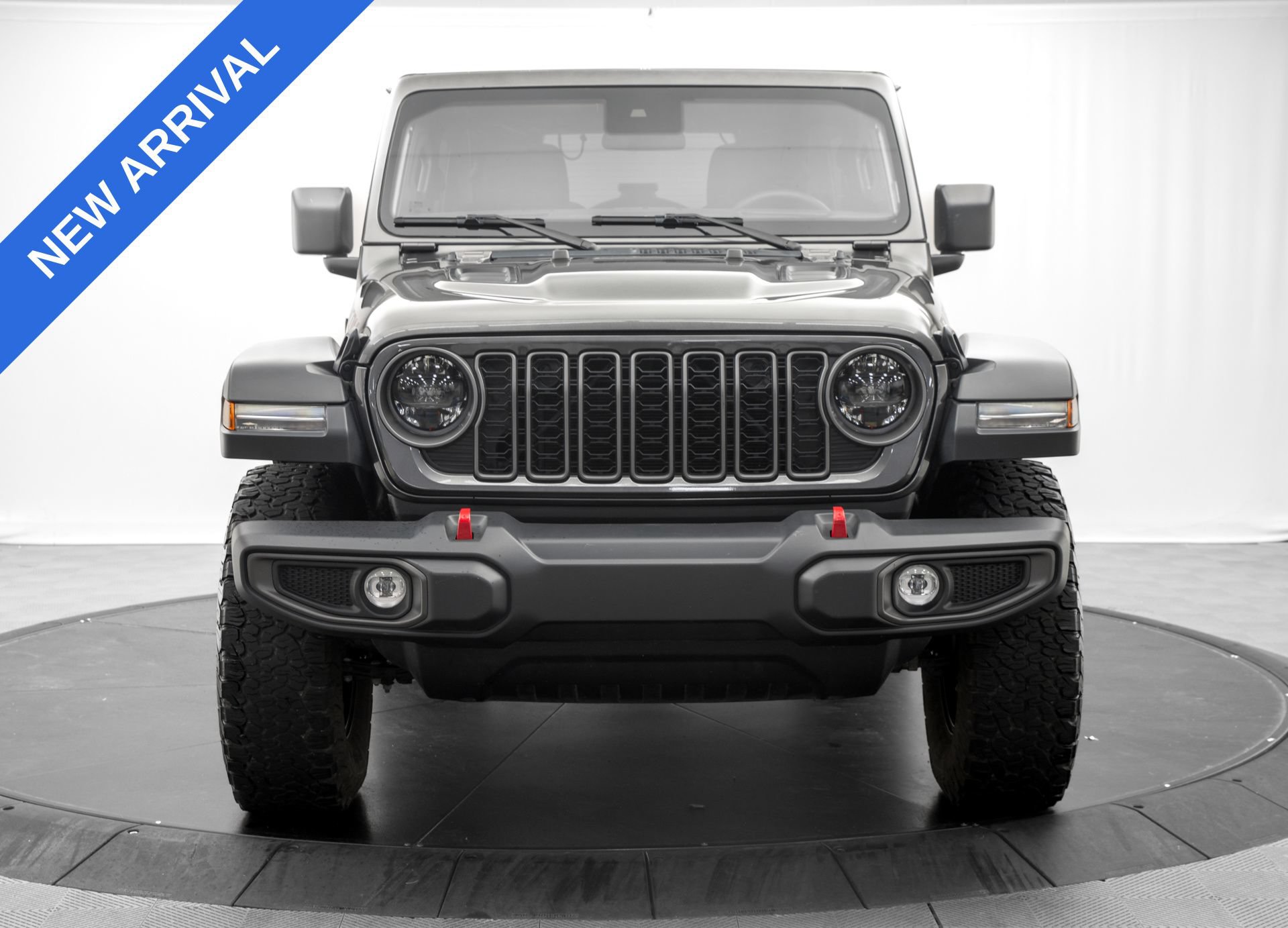Used 2025 Jeep Wrangler Unlimited Rubicon AWD/4WD image 2