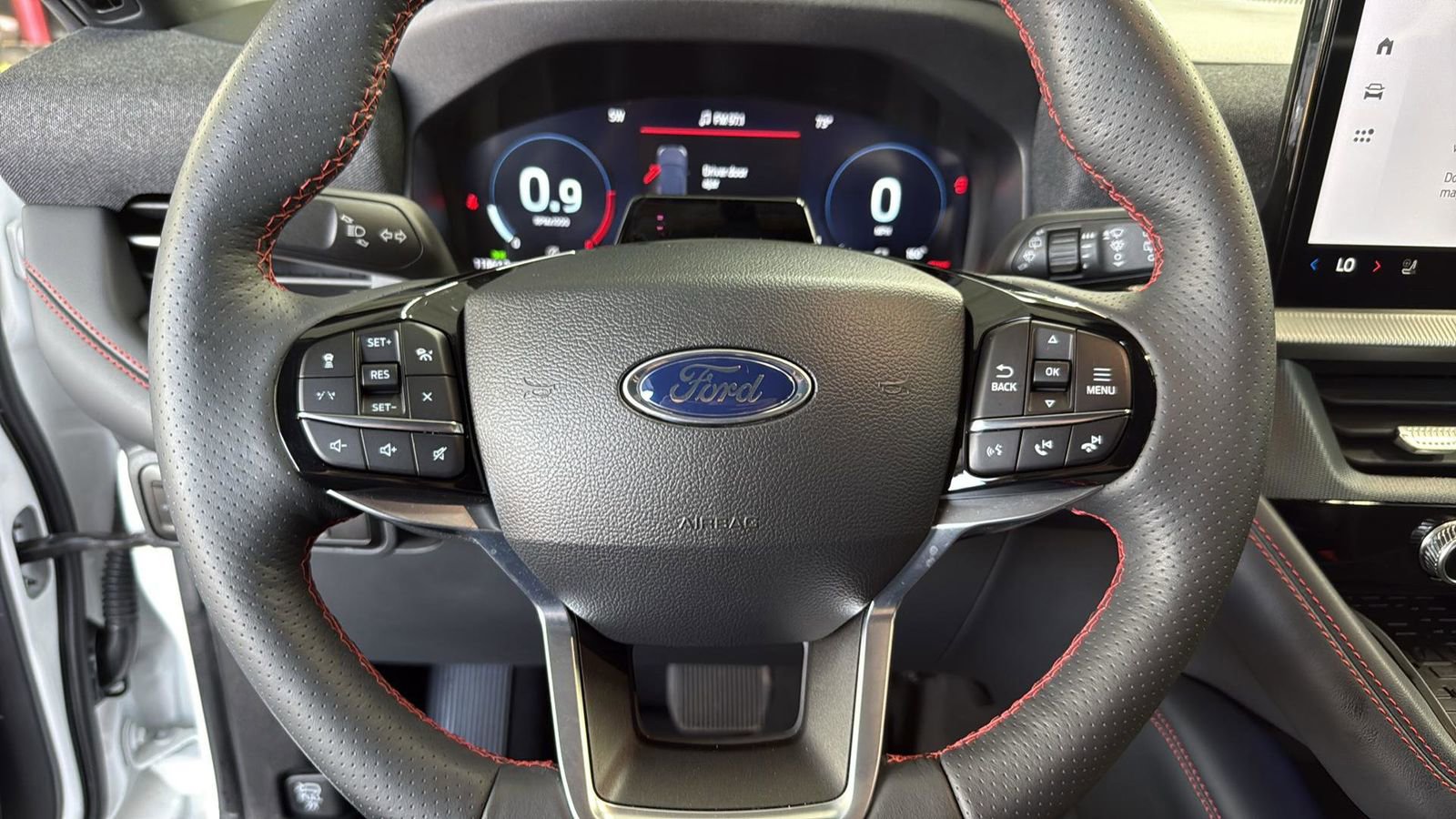 Certified 2025 Ford Explorer ST-Line w/ Premium Package image 15