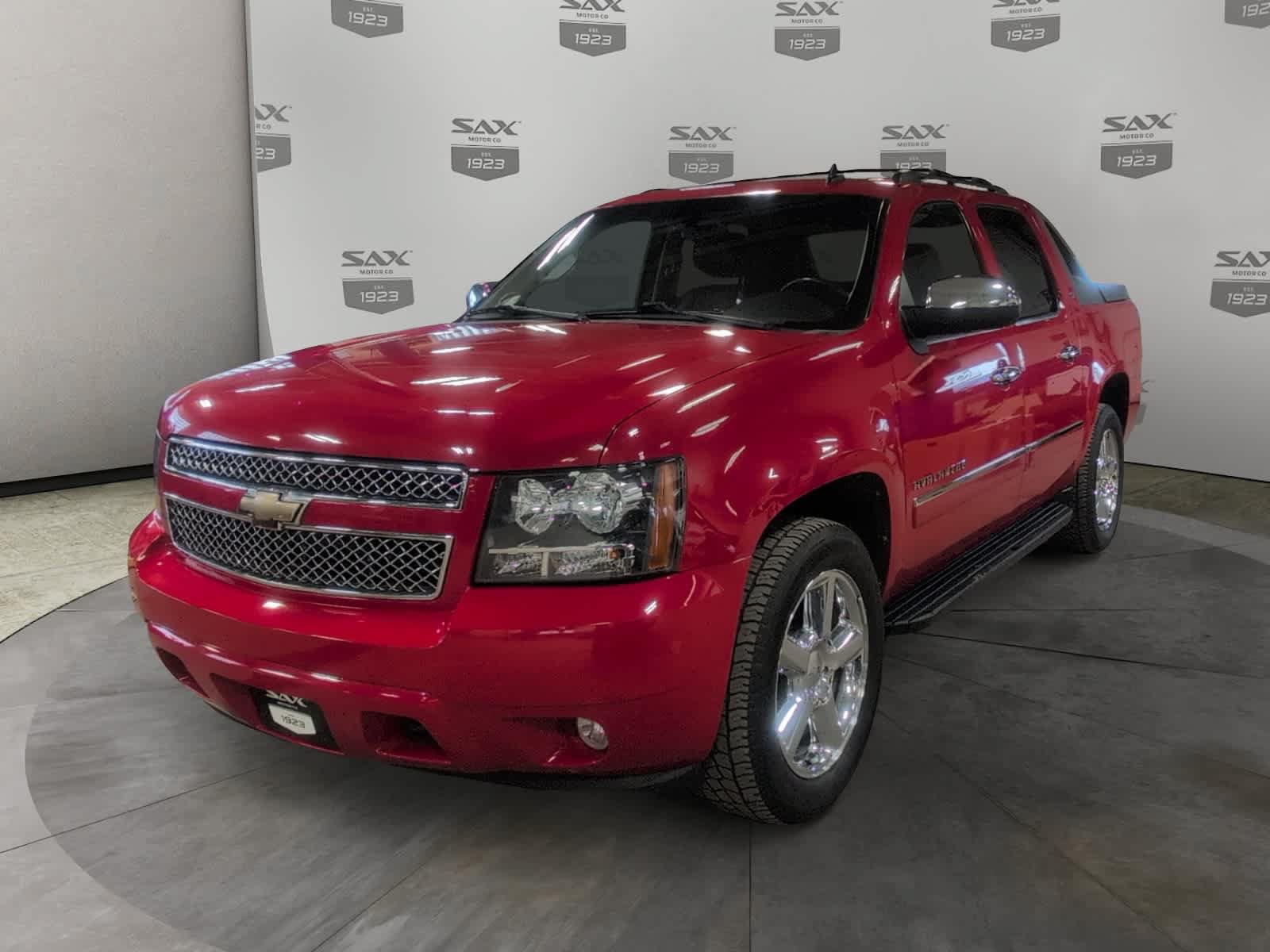Used 2011 Chevrolet Avalanche LTZ AWD/4WD image 7