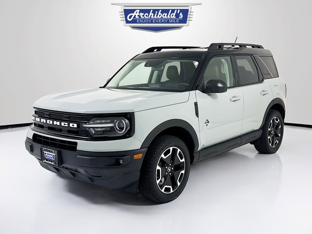 Used 2024 Ford Bronco Sport Outer Banks w/ Tech Package image 3