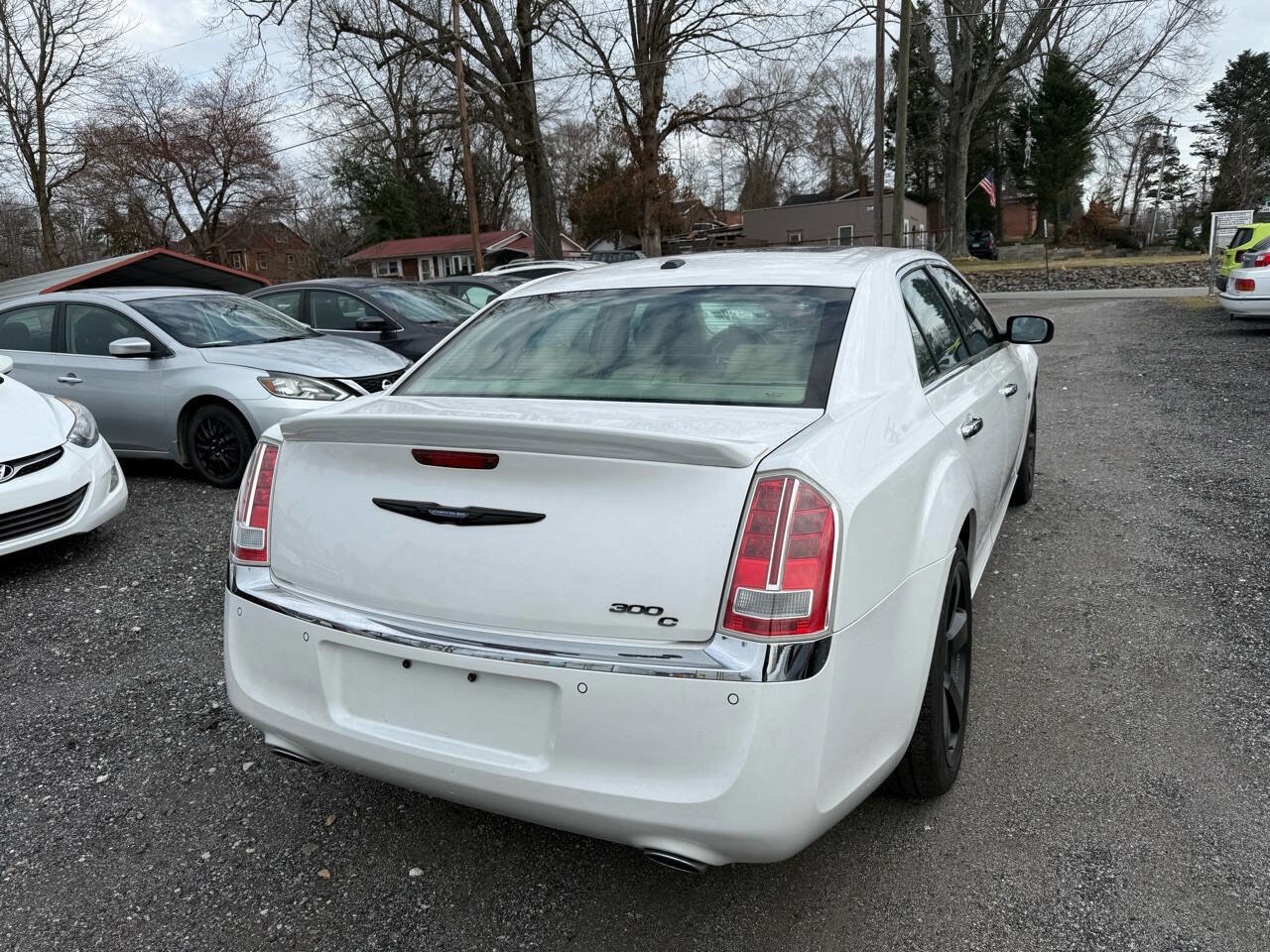 Used 2011 Chrysler 300 C image 9