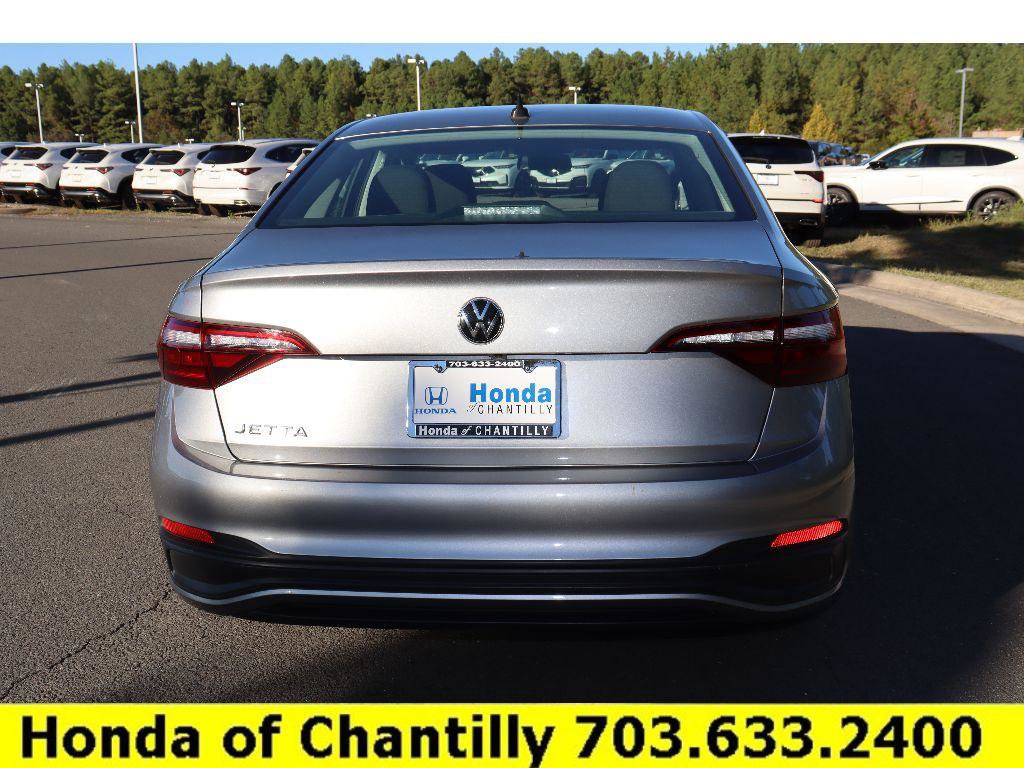 Used 2022 Volkswagen Jetta S image 6