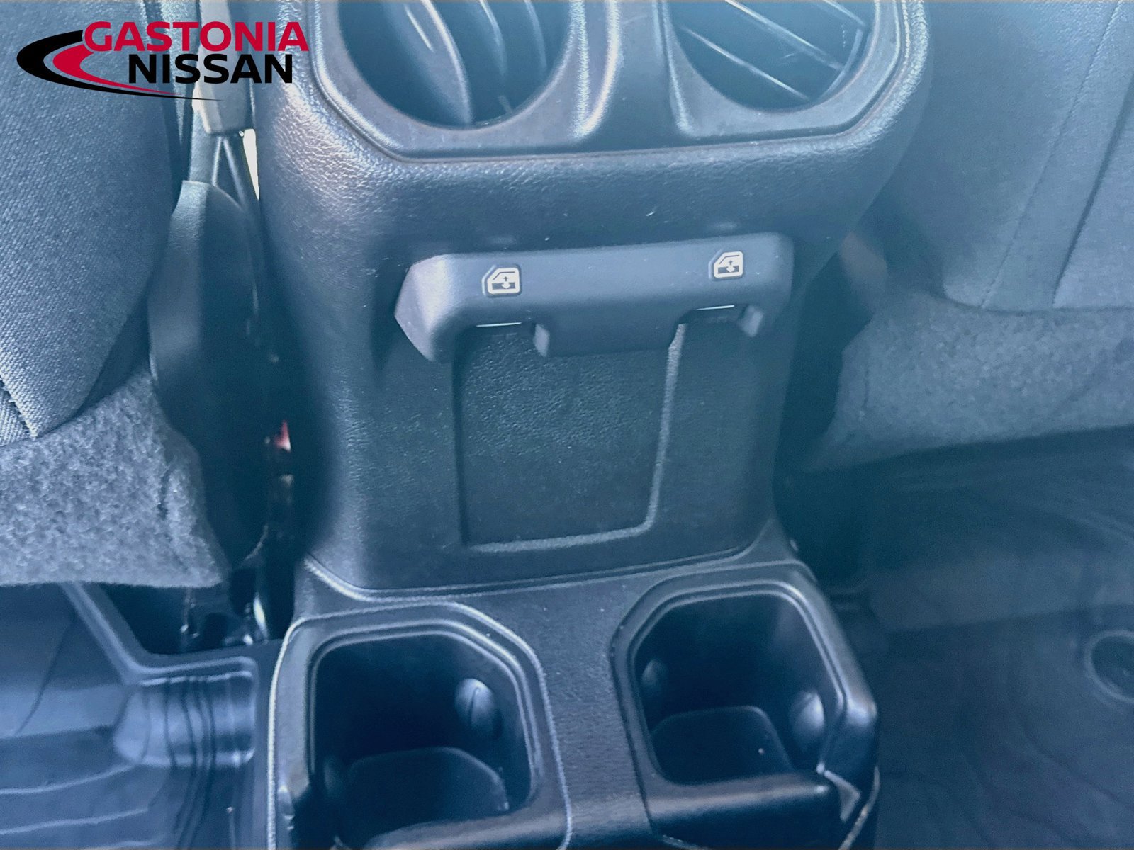 Used 2025 Jeep Wrangler Unlimited Sport AWD/4WD image 32