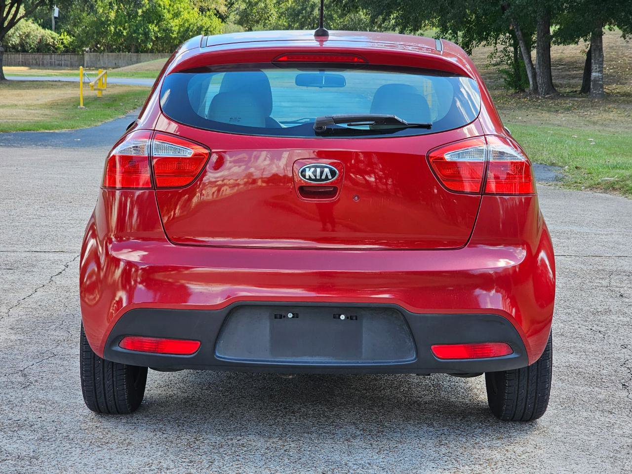 Used 2013 Kia Rio LX image 9