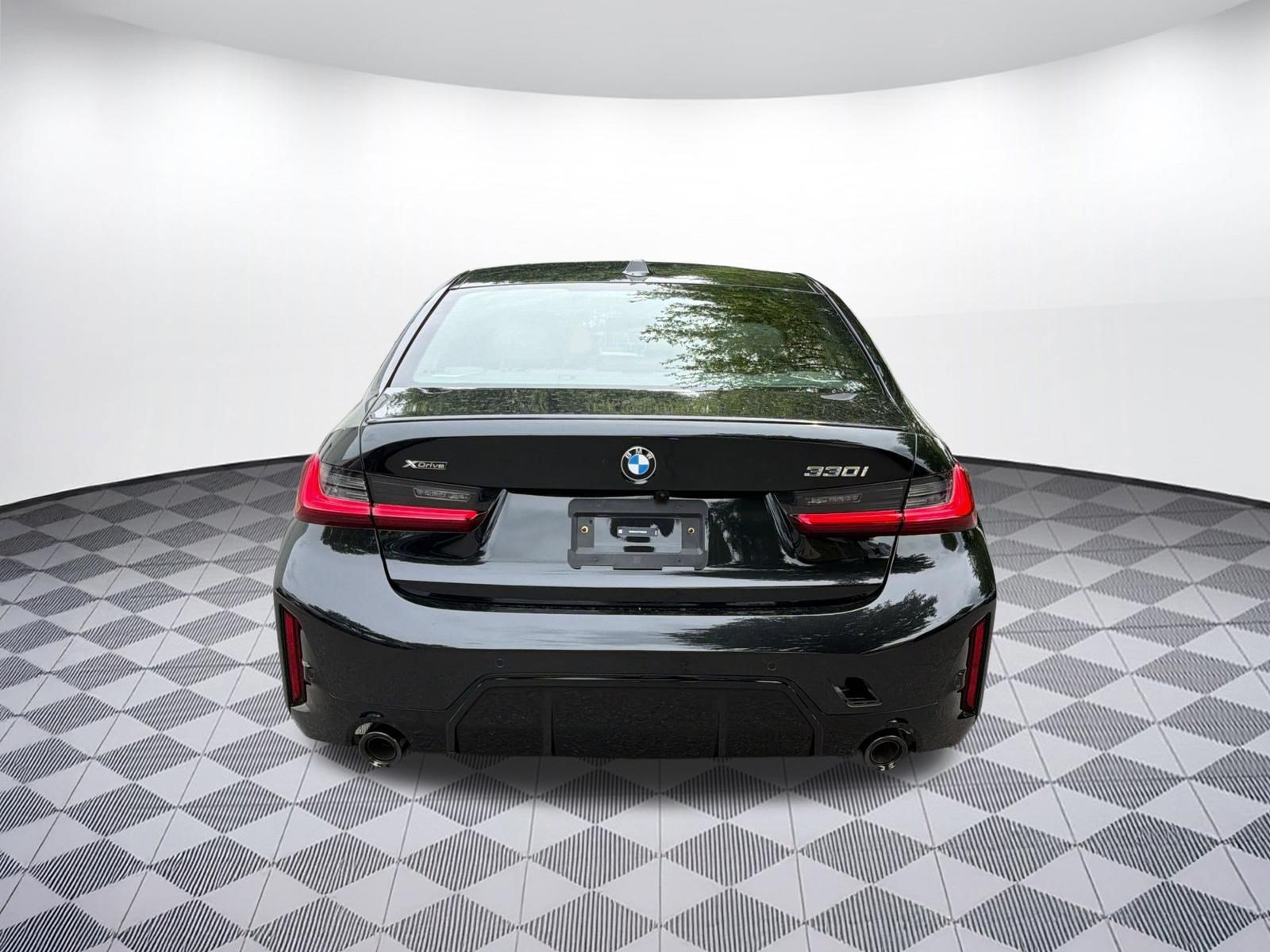 New 2026 BMW 330i xDrive Sedan w/ M Sport Package AWD/4WD image 10