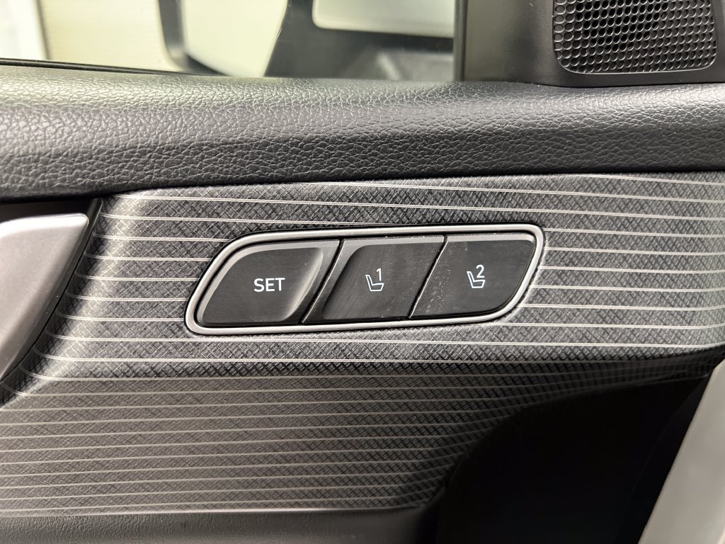 Used 2024 Hyundai Palisade Limited AWD/4WD image 15