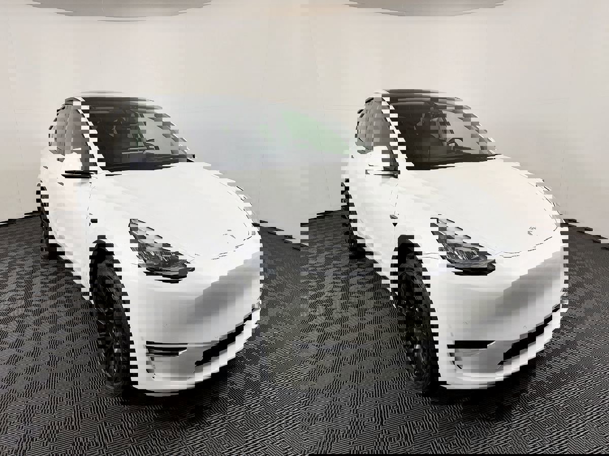 Used 2020 Tesla Model Y Long Range image 5