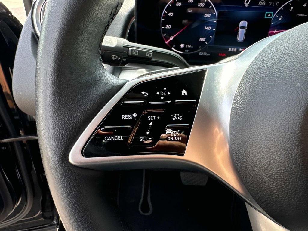 Used 2024 Mercedes-Benz GLB 250 GLB 250 image 23