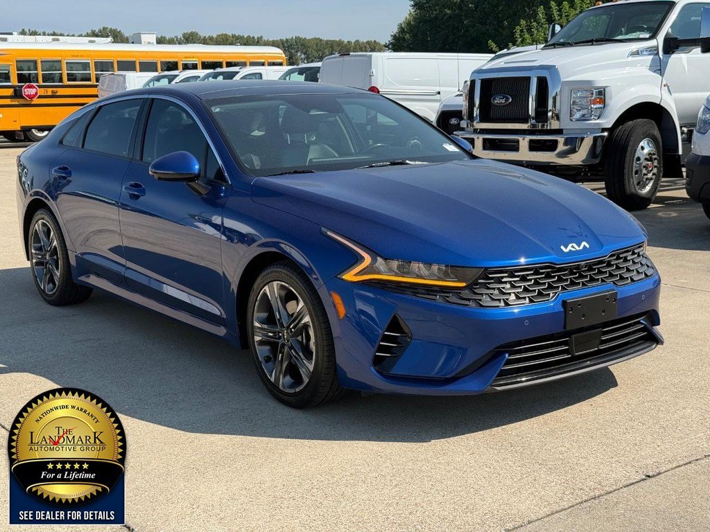 Used 2022 Kia K5 EX w/ EX Premium Package FWD image 3