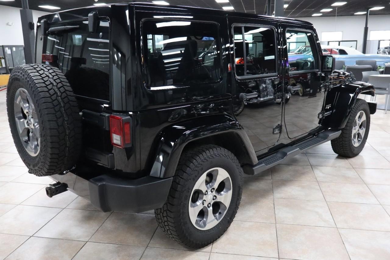 Used 2016 Jeep Wrangler Unlimited Sahara w/ Connectivity Group AWD/4WD image 5
