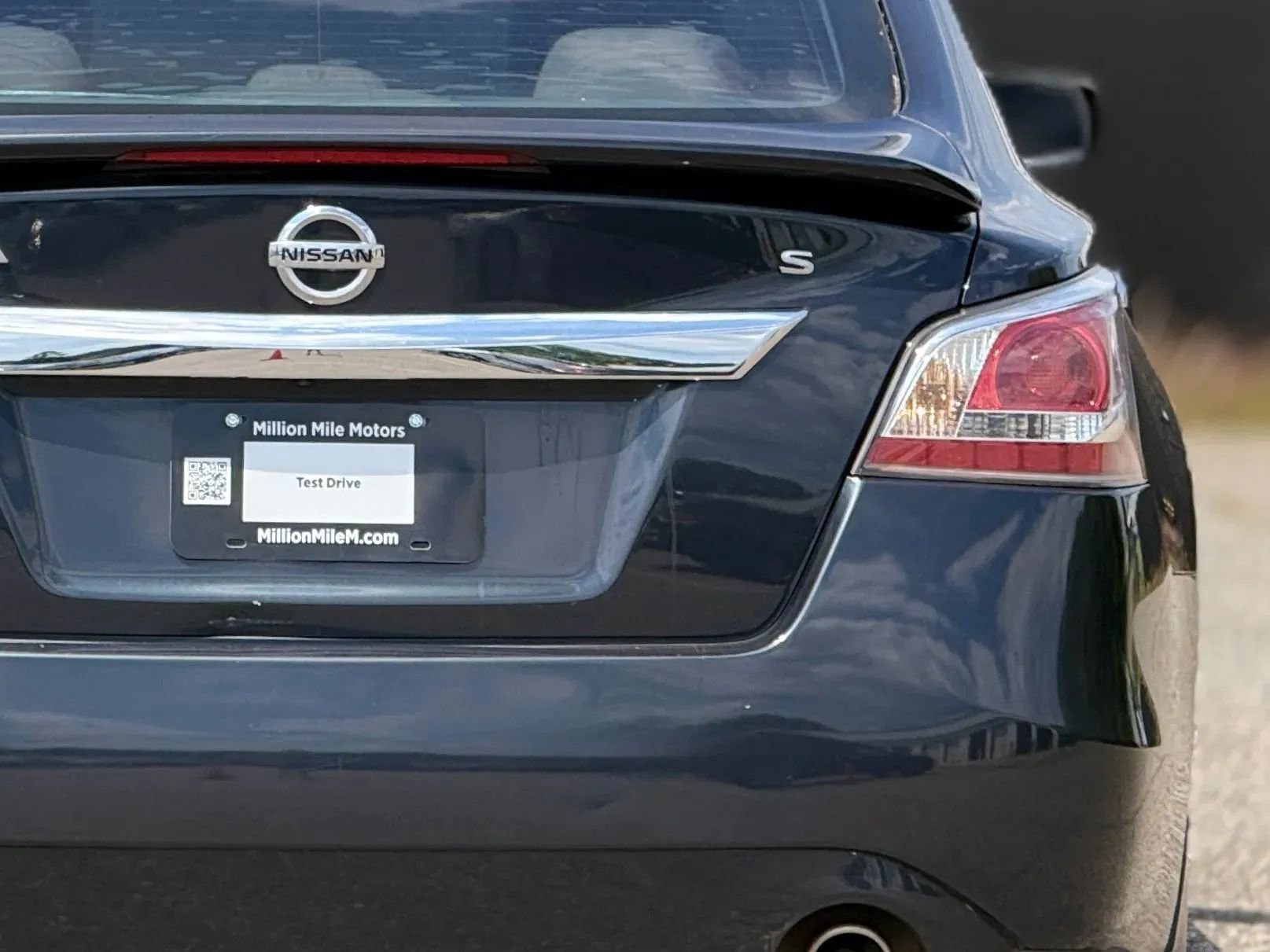 Used 2015 Nissan Altima 2.5 S w/ Sport Value Package FWD image 14