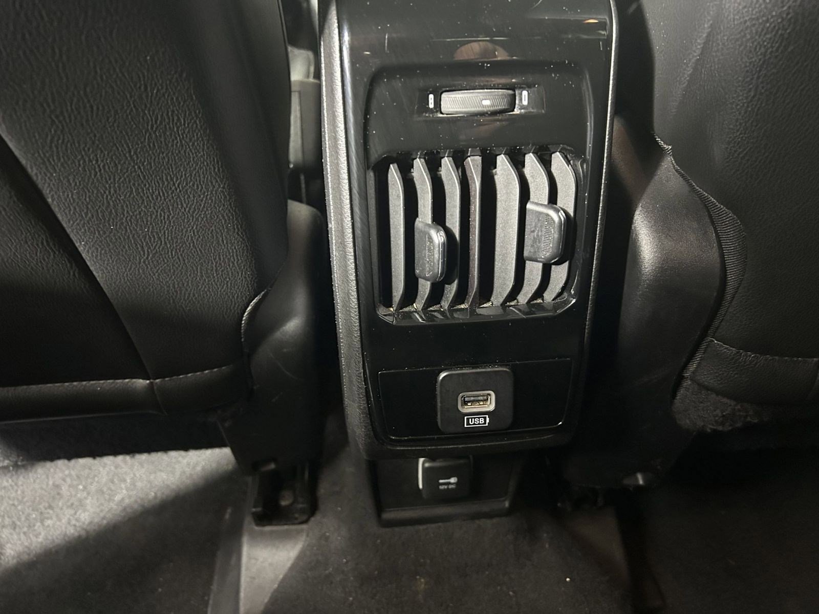 Used 2022 Jeep Compass Limited image 16