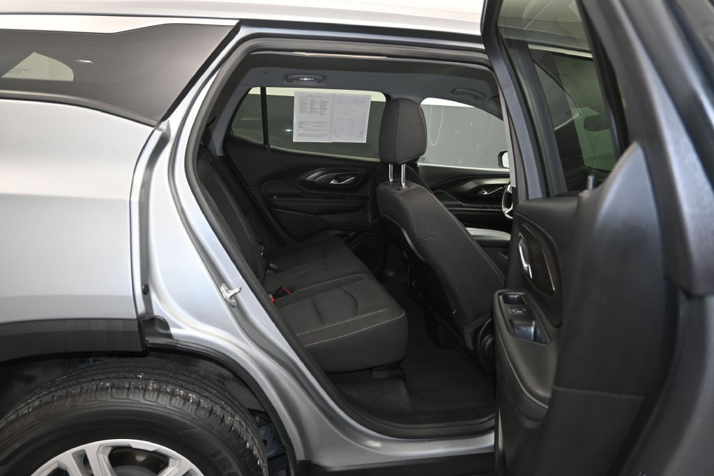 Used 2024 GMC Terrain SLE AWD/4WD image 25