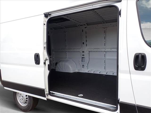 New 2026 RAM ProMaster 1500 w/ Convenience Group FWD image 8