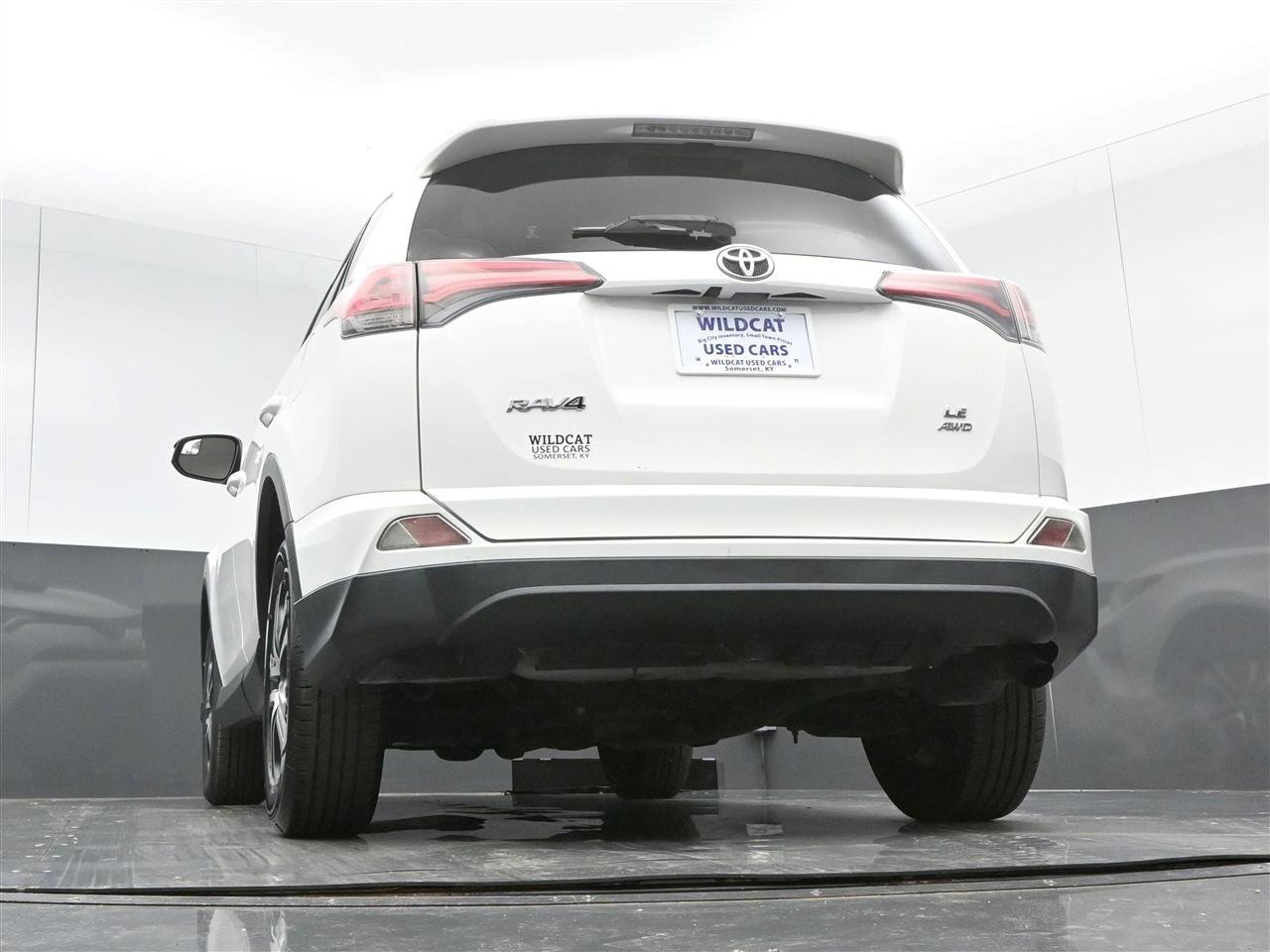 Used 2016 Toyota RAV4 LE AWD/4WD image 22