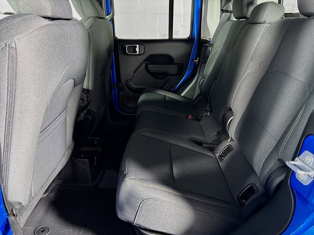 New 2025 Jeep Gladiator Willys image 19