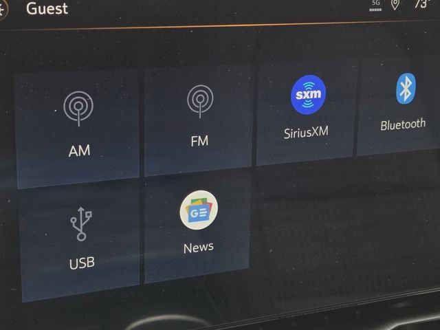 New 2026 Chevrolet Equinox LT w/ Safety and Technology Package FWD image 5