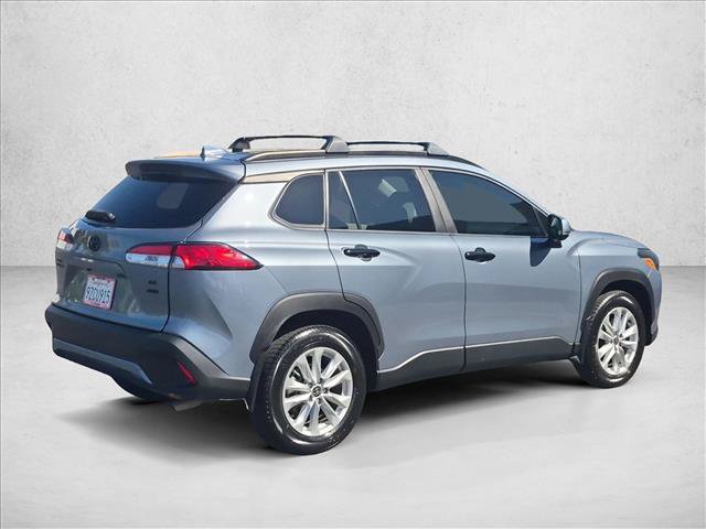 Used 2022 Toyota Corolla Cross LE w/ Moonroof Package AWD/4WD image 5