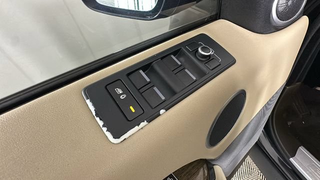 Used 2016 Land Rover Range Rover Sport HSE AWD/4WD image 11