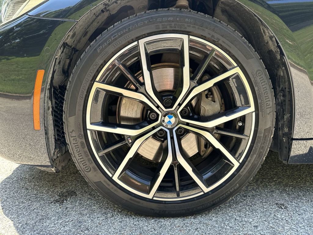 Used 2022 BMW 540i xDrive w/ M Sport Package image 34