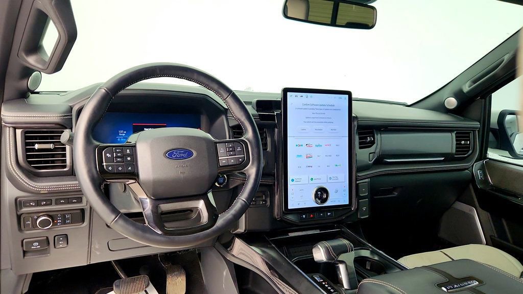 Used 2024 Ford F150 Lightning Platinum image 12