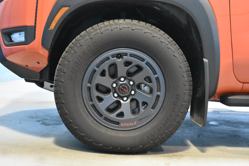 Certified 2025 Nissan Frontier PRO-4X AWD/4WD image 27