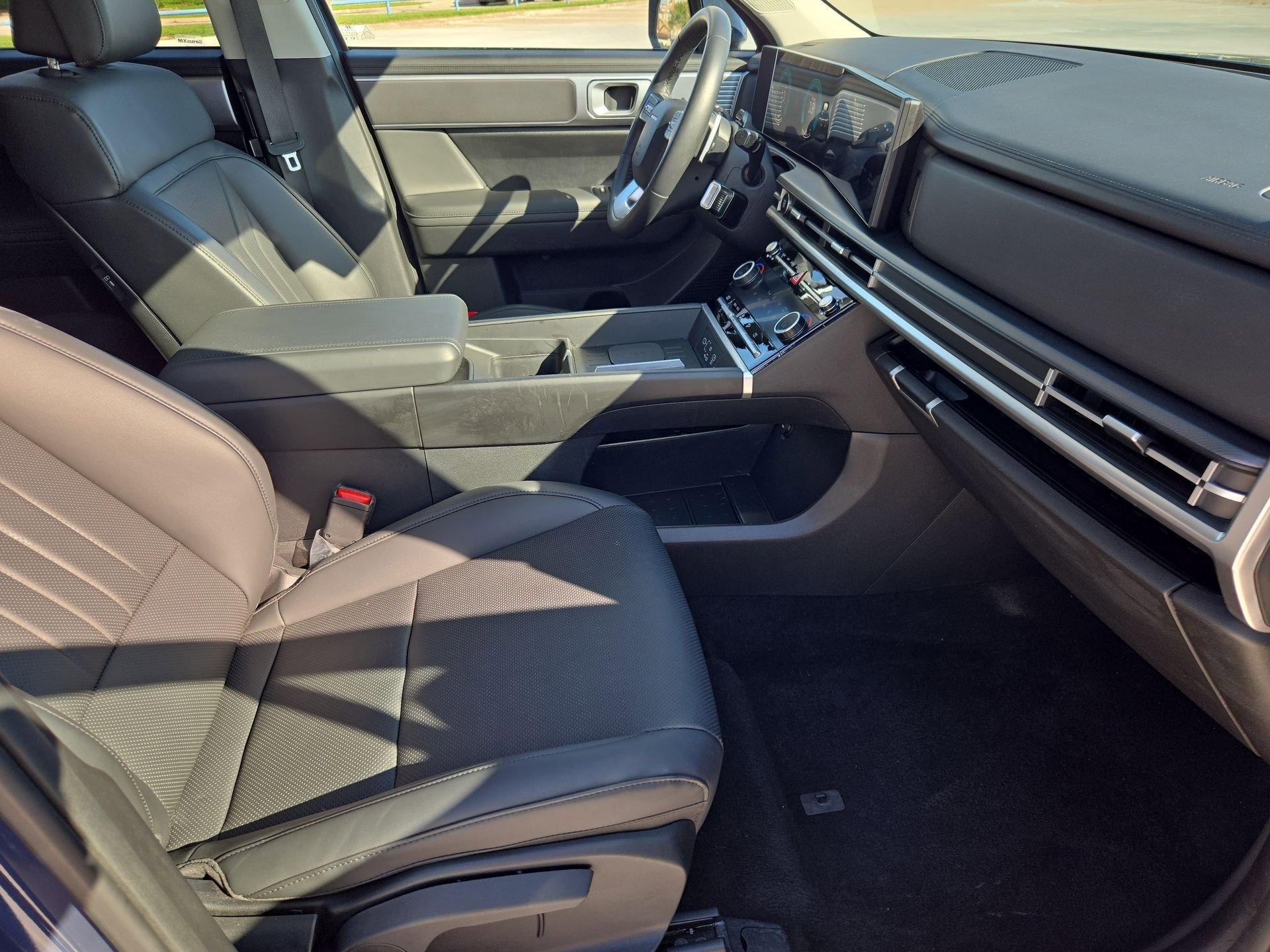 Used 2026 Hyundai Santa Fe SEL FWD image 31