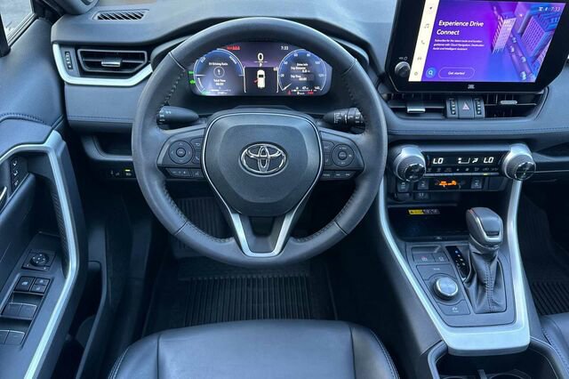 Used 2023 Toyota RAV4 XSE AWD/4WD image 14