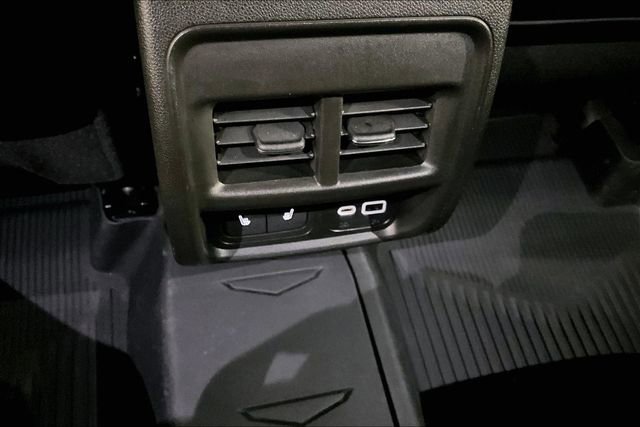 Used 2024 Cadillac XT4 Premium Luxury image 26