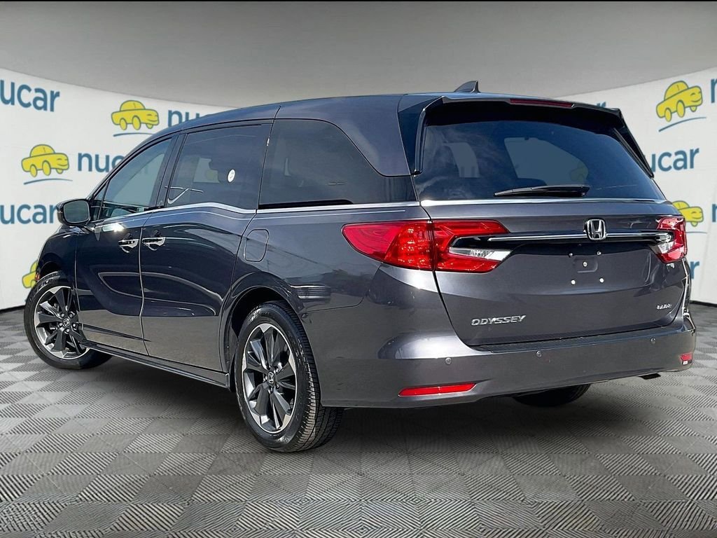 Used 2023 Honda Odyssey Elite image 4