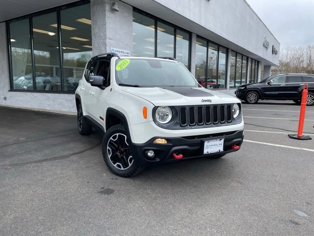 Used 2015 Jeep Renegade Trailhawk AWD/4WD image 3