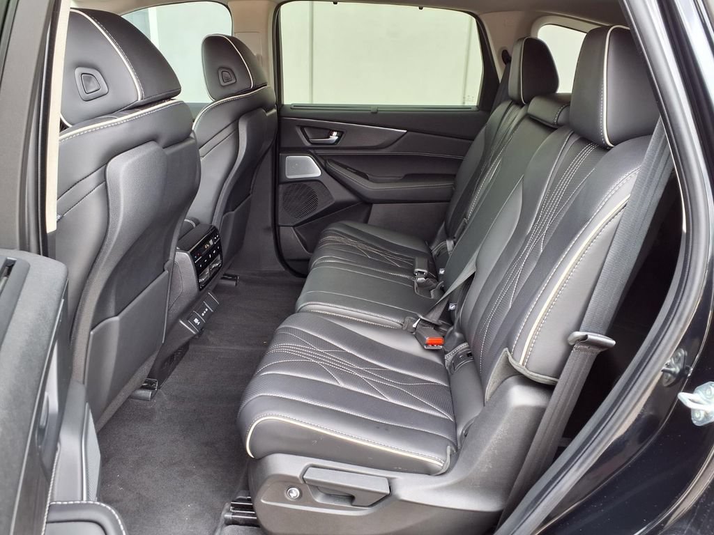 Used 2025 Acura MDX SH-AWD w/ Advance Package image 8