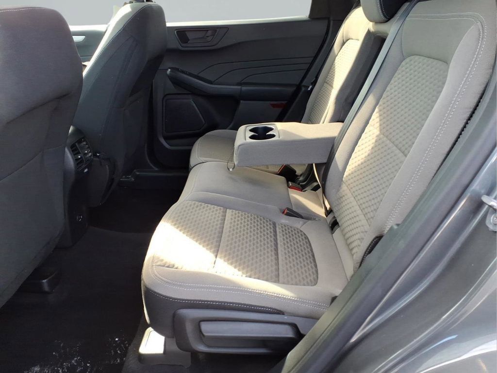 Used 2022 Ford Escape SE w/ Convenience Package image 26