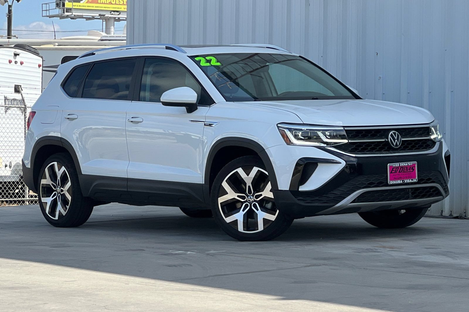 Used 2022 Volkswagen Taos SEL w/ Panoramic Sunroof Package AWD/4WD image 2