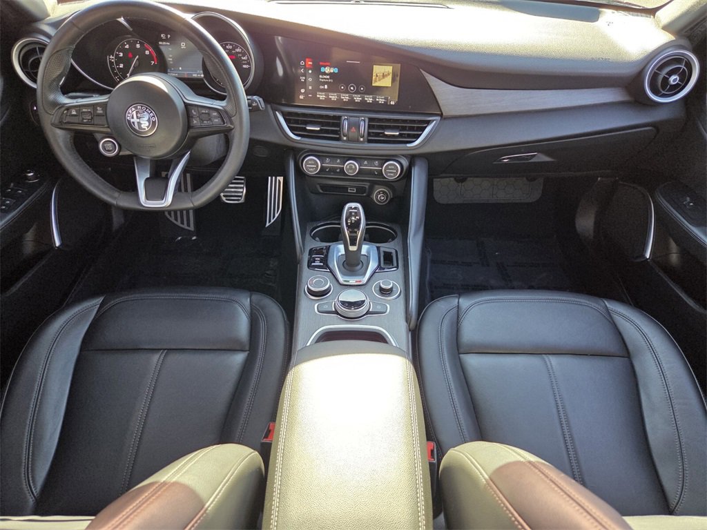 Used 2022 Alfa Romeo Giulia Ti image 17